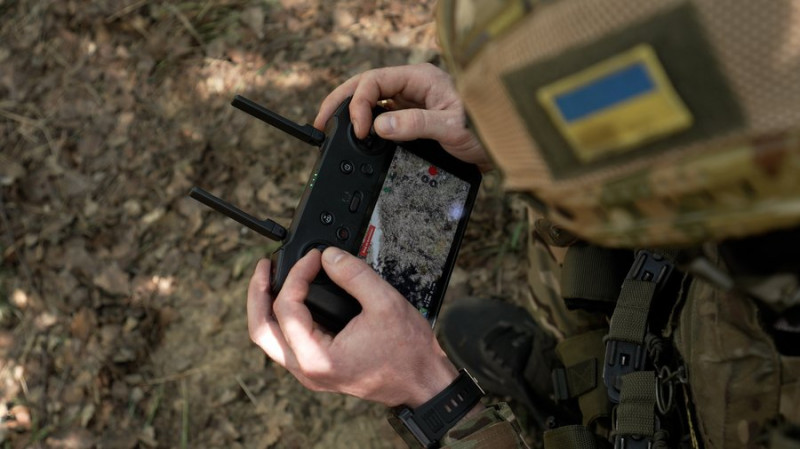 Виявляють і знищують ДРГ та вражають укріплення росіян: як несуть службу пілоти БпЛА на Чернігівщині