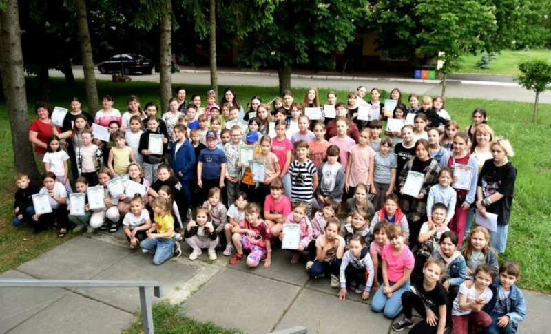 Із пошуком скарбів і танцювальним флешмобом: у громаді на Чернігівщині для дітей влаштували День дружби
