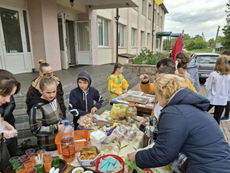 На Чернігівщині на благодійних заходах зібрали майже 67 тисяч гривень на потреби ЗСУ (Фото)