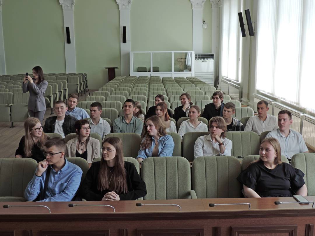 «Політична арена» у Чернігові: молодь вивчала інструменти участі у місцевому самоврядуванні