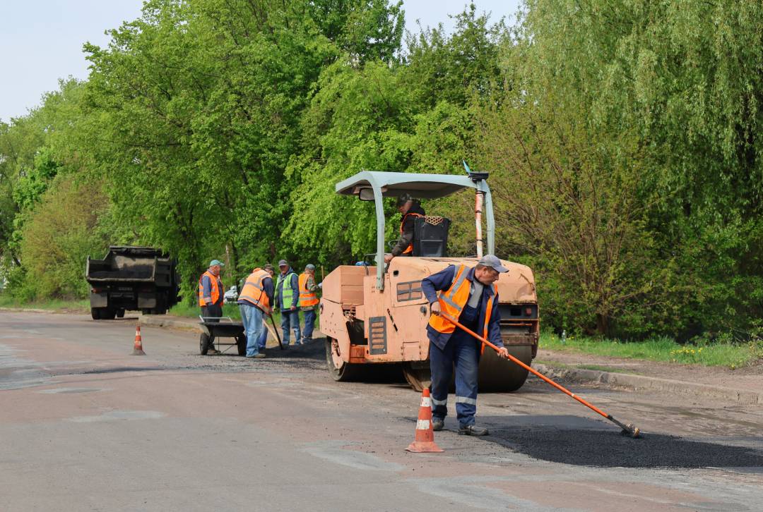 Поточний ремонт доріг – у процесі виконання
