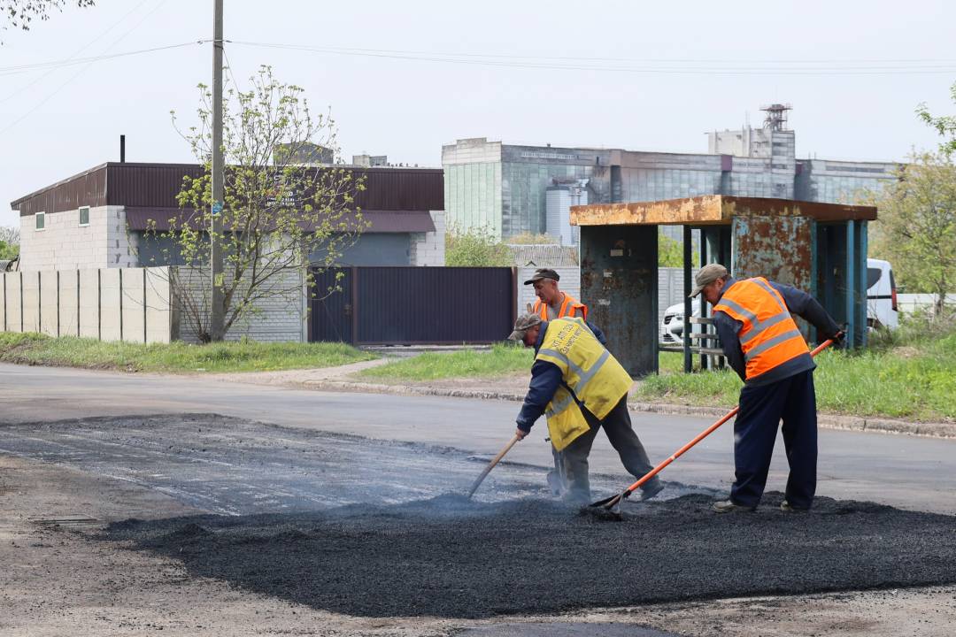 Поточний ремонт доріг – у процесі виконання