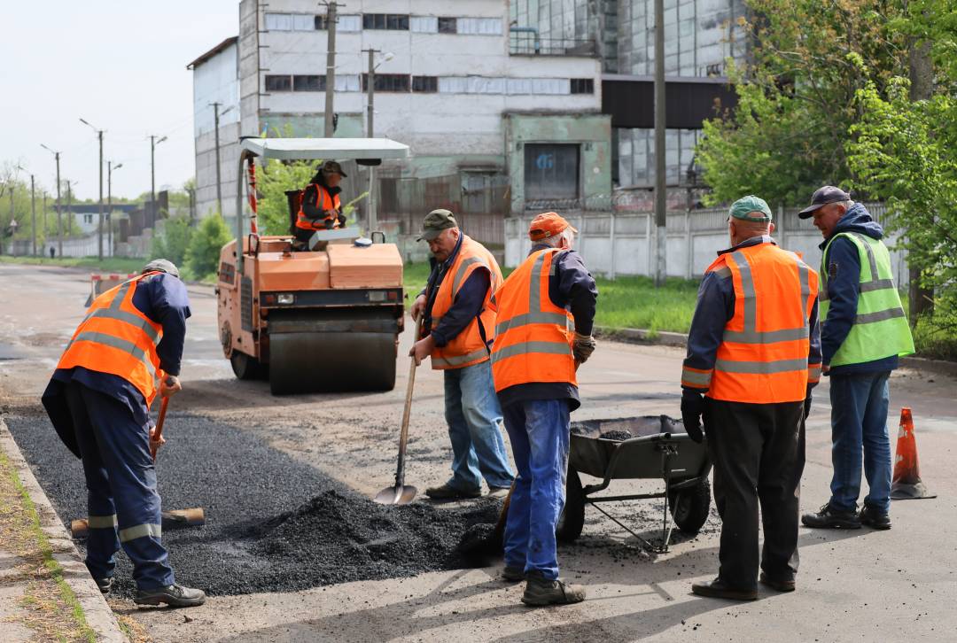 Поточний ремонт доріг – у процесі виконання