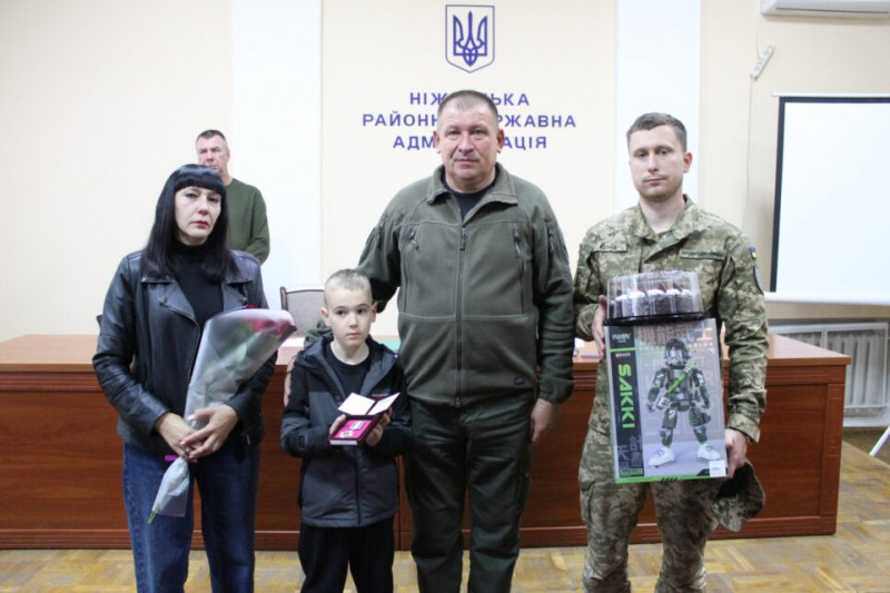 Родині загиблого воїна з Чернігівщини вручили посмертну нагороду (Фото)