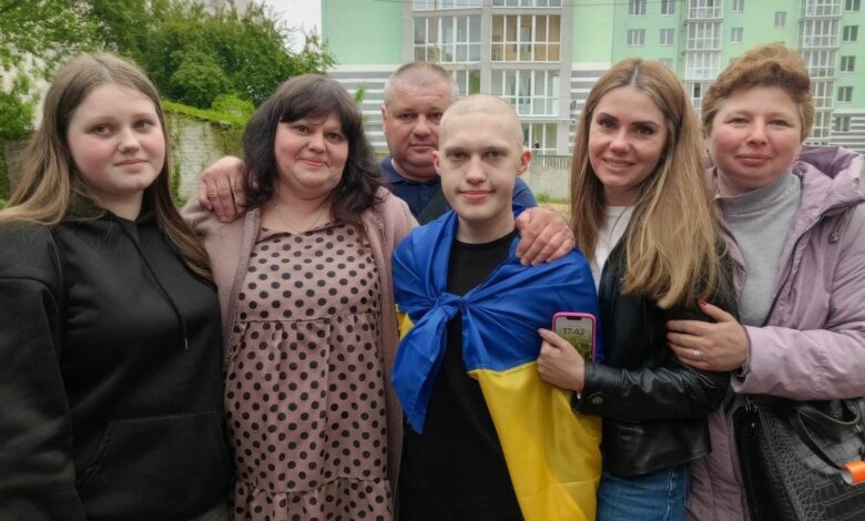 Схуд на 15 кілограмів, зуби вибиті: 23-річний захисник із Сосниччини повернувся з полону