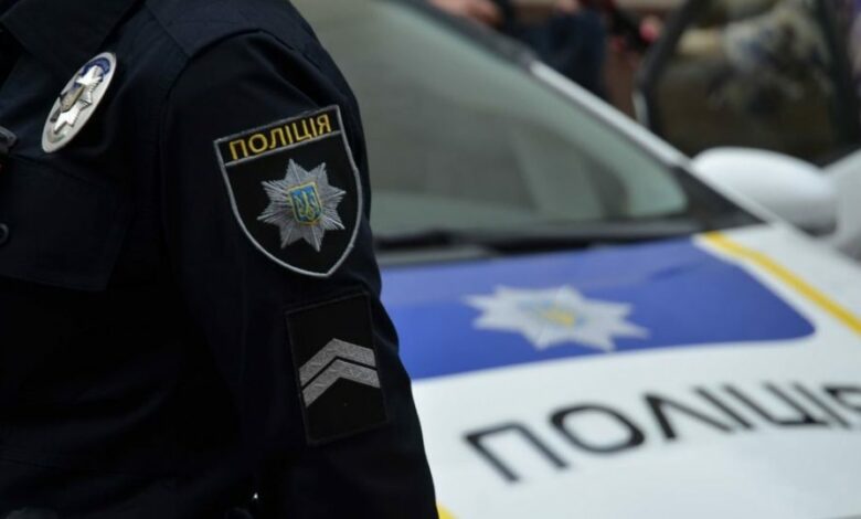 У Чернігові чоловік побив та пограбував жінку