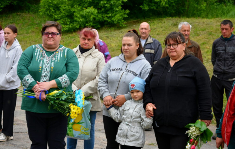 У громаді на Чернігівщині встановили меморіальні дошки двом полеглим воїнам (Фото)