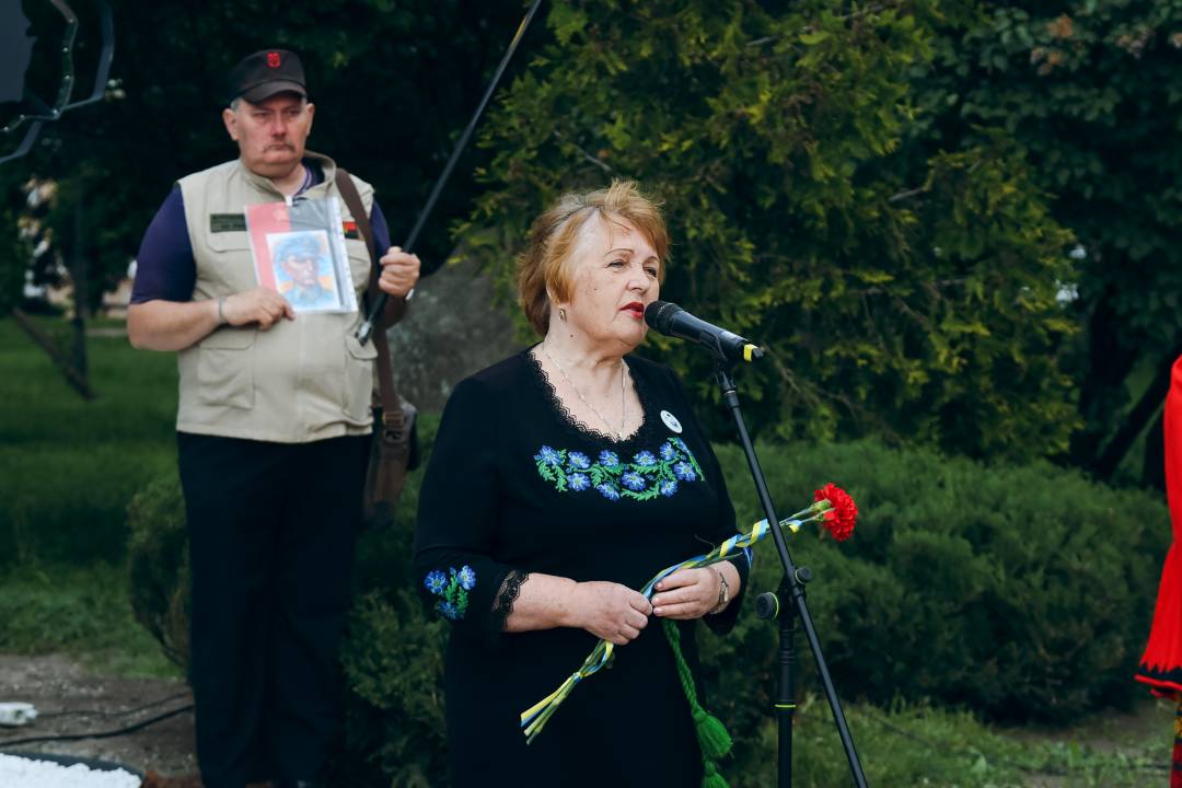За ініціативи родин загиблих воїнів у Чернігові встановили меморіальний знак