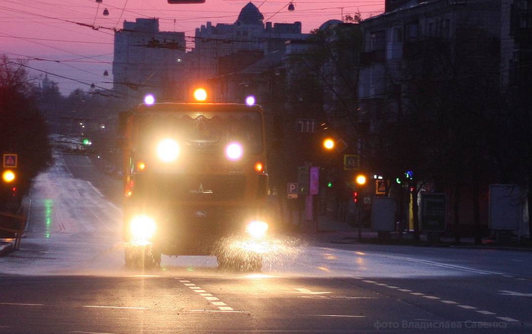 Запрошуємо на роботу: КП «АТП-2528» шукає водіїв, трактористів та прибиральників
