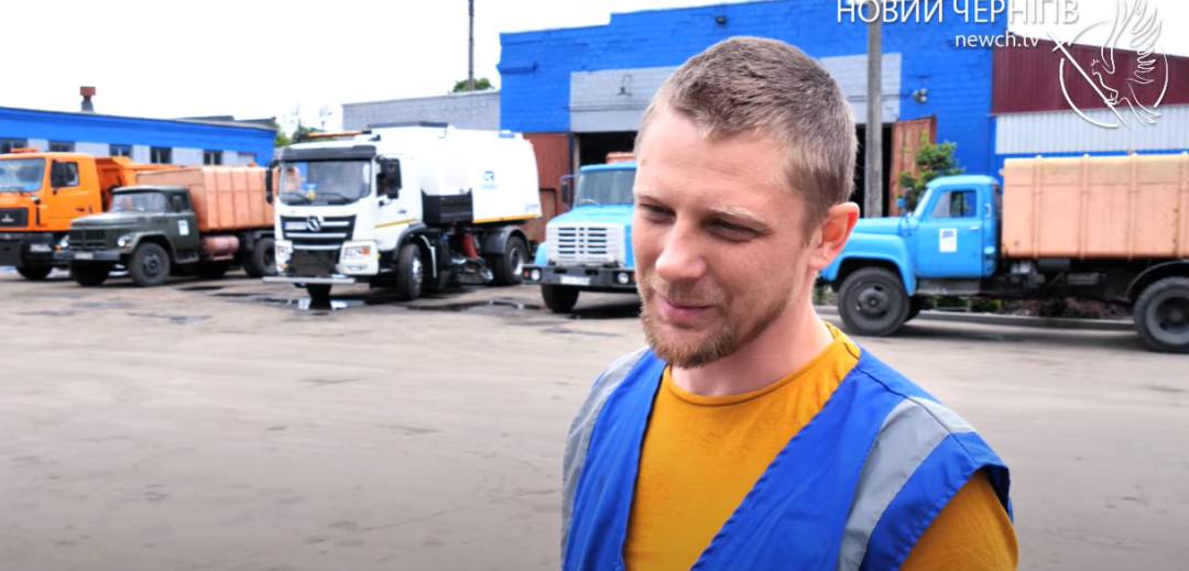 Запрошуємо на роботу: КП «АТП-2528» шукає водіїв, трактористів та прибиральників
