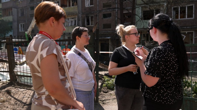 "Вогняні шари падали у садочок – люди почали кричати": що розповідають очевидці про нічну атаку РФ на Чернігів