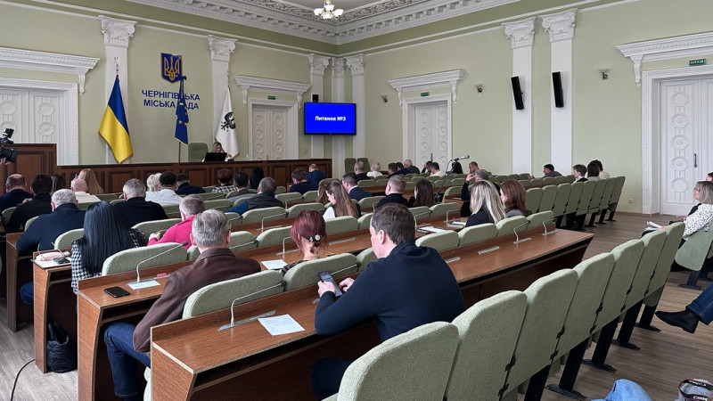 14 депутатів "Рідного дому" та позафракційний Павло Вовк скликають сесію Чернігівської міської ради