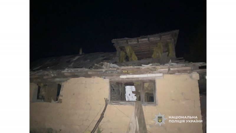 Пошкоджені три жилі будинки та чотири господарчі споруди: подробиці атаки РФ на Чернігівщину