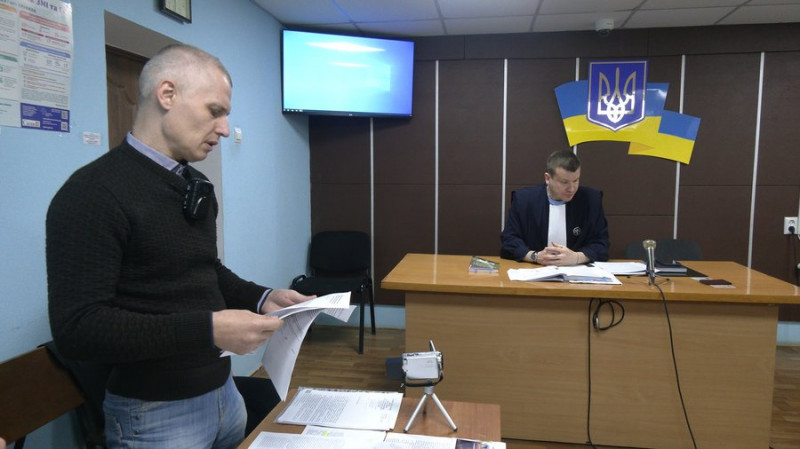 У Чернігові ветеран хоче оскаржити постанову патрульних та вимагає стягнути 1 млн грн моральної шкоди