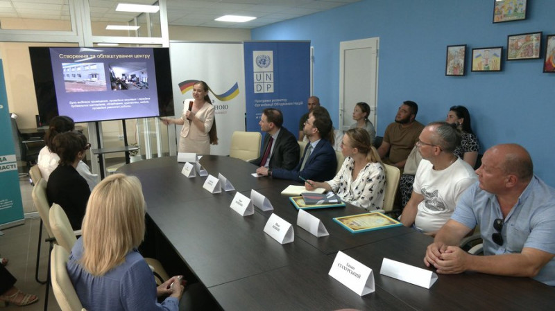 Інтеграція в цивільне життя, психологічна та соціальна допомога: на Чернігівщині відкрили ветеранський простір