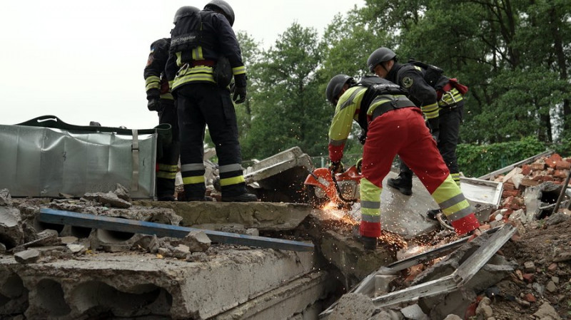 Як вижити під завалами: поради рятувальників із Чернігівщини