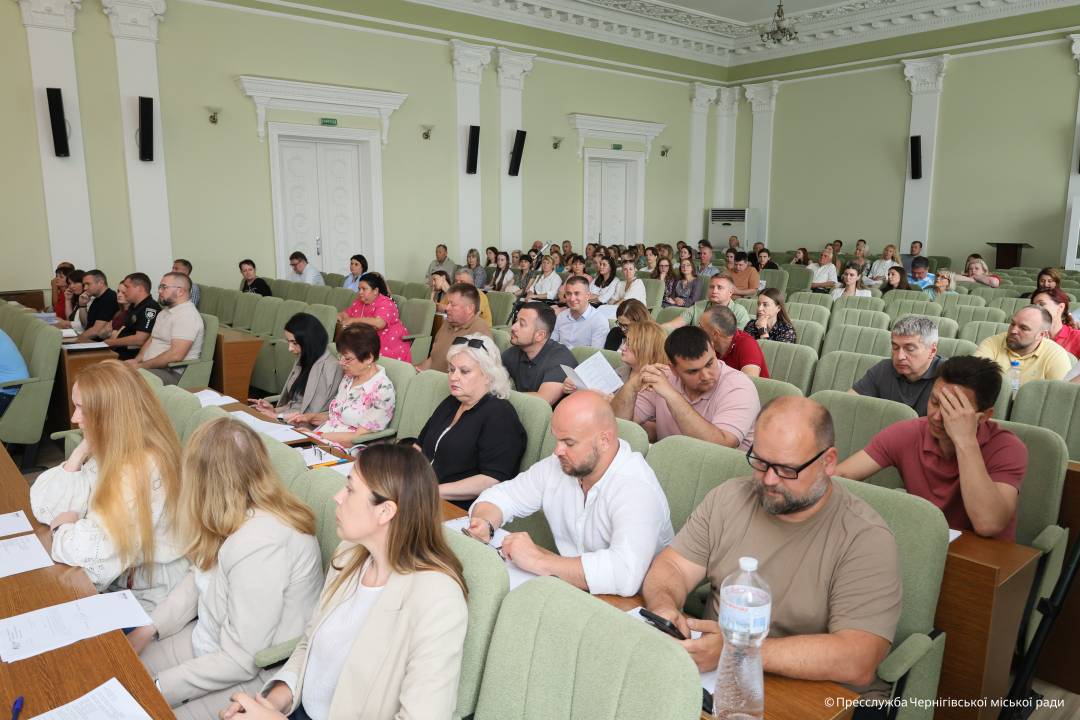 45-та (позачергова) сесія Чернігівської міської ради VIII скликання розпочалася. У роботі оголошено перерву