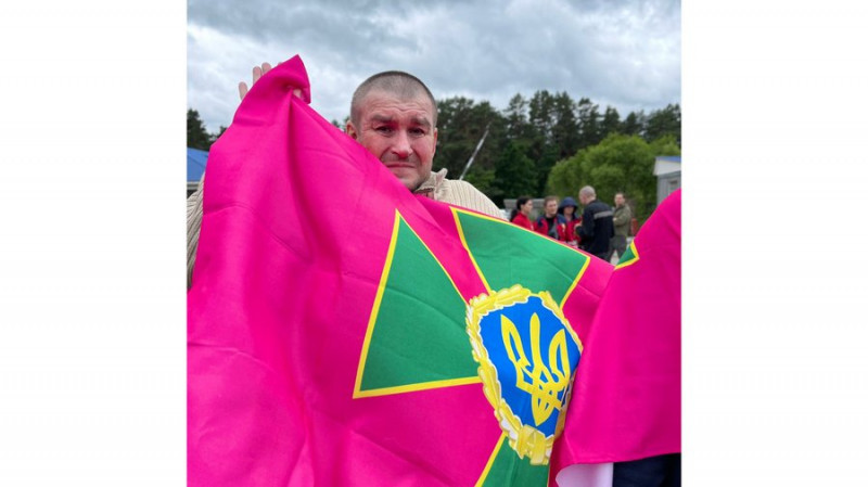 Провів у полоні півтора року: додому з полону повернувся прикордонник з Чернігівщини Микола Ганжа