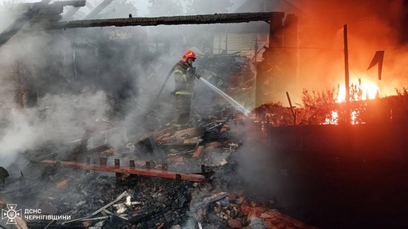 Під час атаки "шахедів" на Прилуки загинула родина начальника місцевої пожежної частини