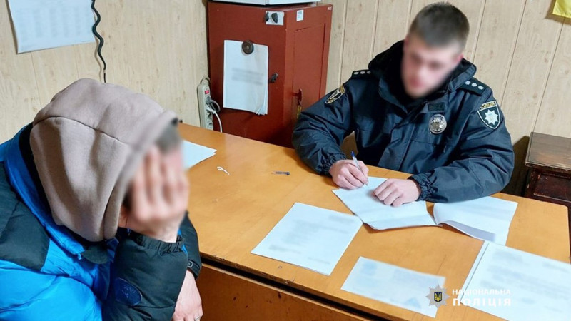 Хотів помститися жінці, з якою мав стосунки: засудили чоловіка, який у супермаркеті кинув петарду у напрямку касирів