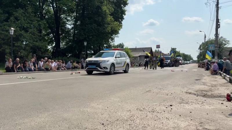У Городні на Чернігівщині поховали захисника Сергія Кеню