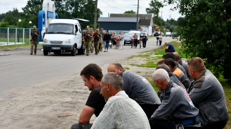 На Чернігівщині поховали двох захисників: Євгена Коваленка та Михайла Висоцького
