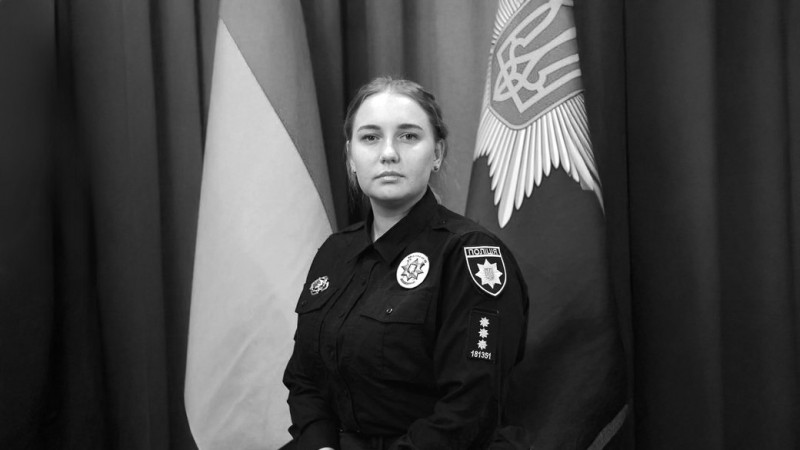 Під час атаки по Прилуках разом зі своєю матір'ю та сином загинула патрульна поліцейська Дарина Шигида