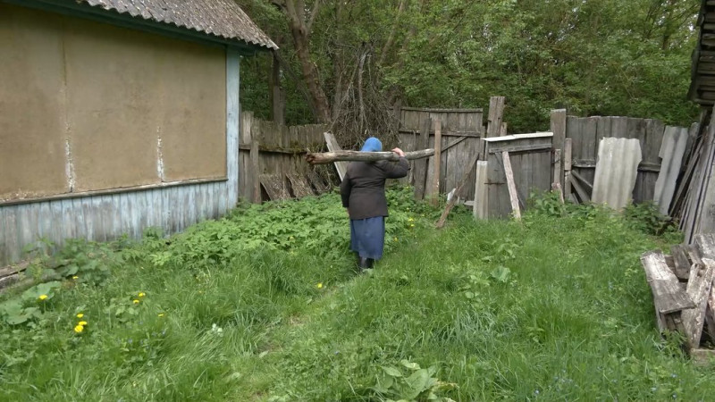 "5 уцілілих будинків": який вигляд має село на Чернігівщині, де жодного постійного жителя, а за 8 км – кордон із Росією