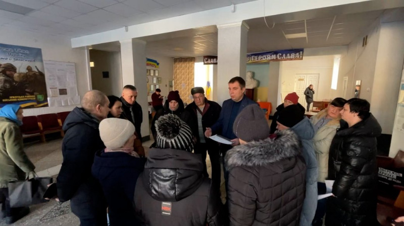 У селищі на Чернігівщині з’явилася Алея Героїв із портретами загиблих військових