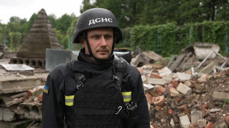 Як вижити під завалами: поради рятувальників із Чернігівщини