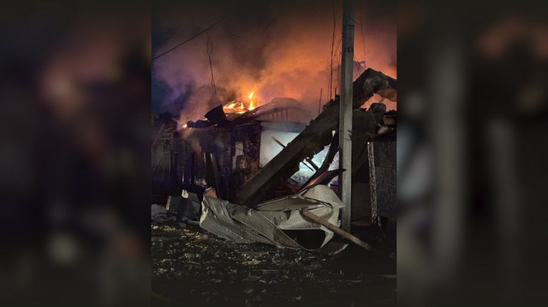 Два російських "шахеди" влучили в одне подвір'я: що розповіли чернігівці, будинок яких знищений внаслідок атаки РФ