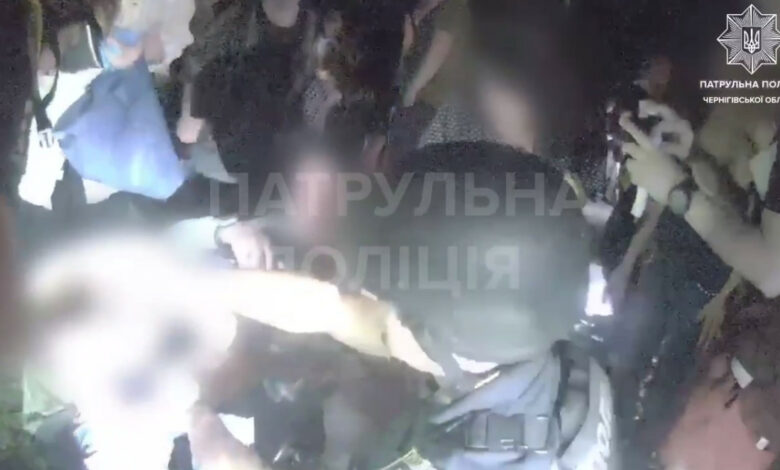 Комбінований удар по Чернігову: патрульні показали перші кадри після прильотів (Відео)