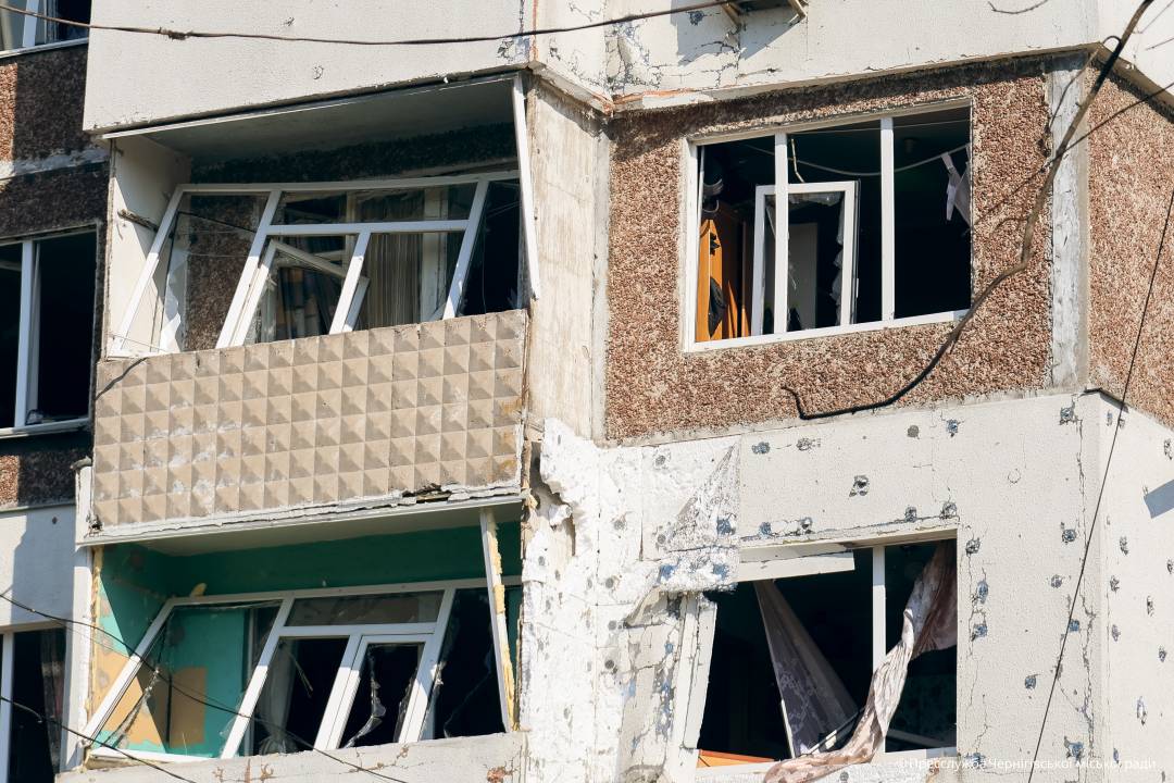 Комунальні служби Чернігова вже ліквідовують наслідки нічної атаки армії РФ