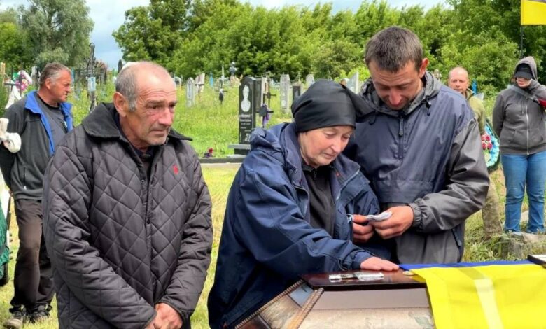 Менська громада провела в останню путь солдата Андрія Підлипського