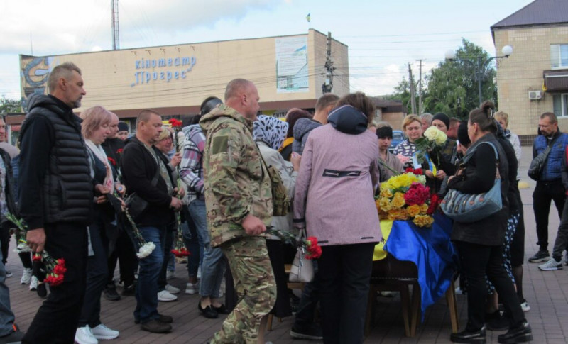 На Чернігівщині попрощалися із полеглим Захисником