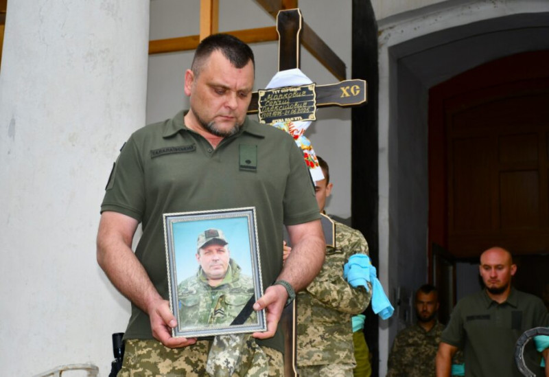 На Чернігівщині попрощалися із Захисником