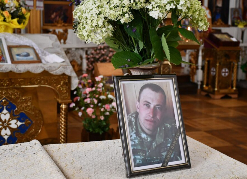 На Чернігівщині попрощалися із Захисником