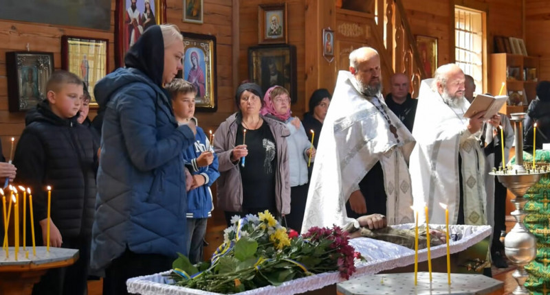 На Чернігівщині попрощалися із Захисником, який загинув на Харківщині