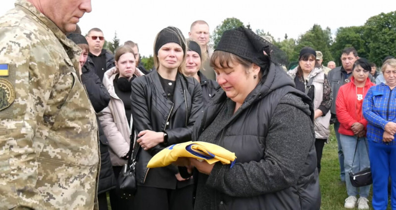 На Чернігівщині попрощалися із Захисником, який загинув на Харківщині