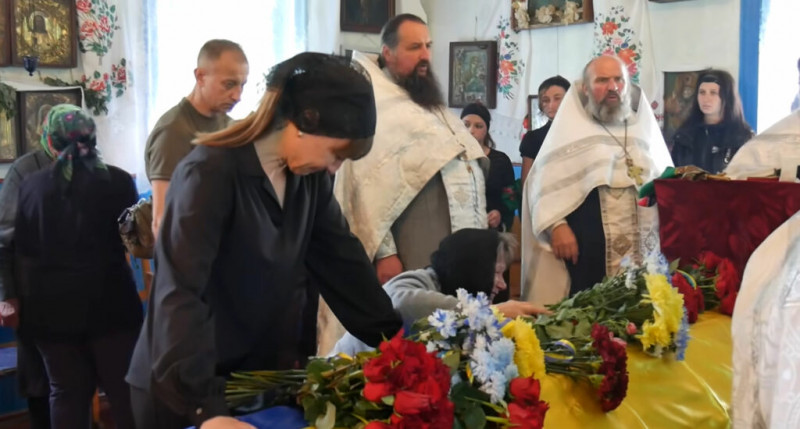 На Чернігівщині попрощалися із Захисником, тіло якого вдалося повернути під час обміну