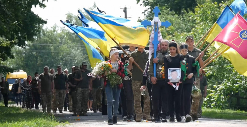 На Чернігівщині попрощалися із Захисником, тіло якого вдалося повернути під час обміну