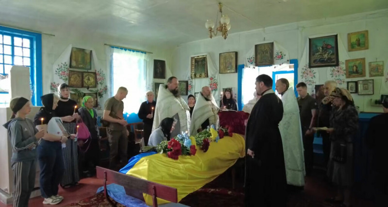На Чернігівщині попрощалися із Захисником, тіло якого вдалося повернути під час обміну