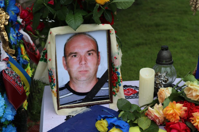 На Чернігівщині попрощалися з розвідником, який помер у лікарні
