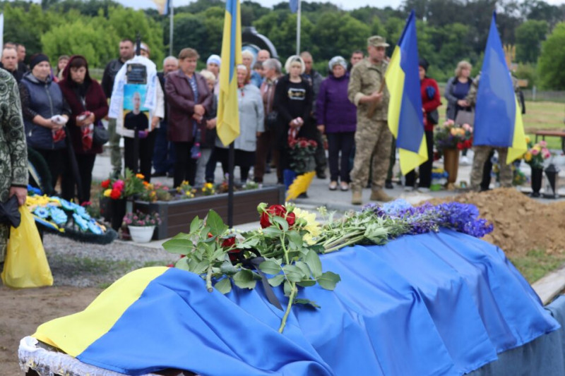 На Чернігівщині попрощалися з розвідником, який помер у лікарні