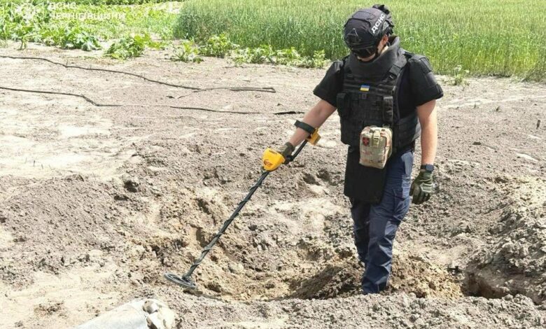 На Чернігівщині виявили уламки ракети (Фото)