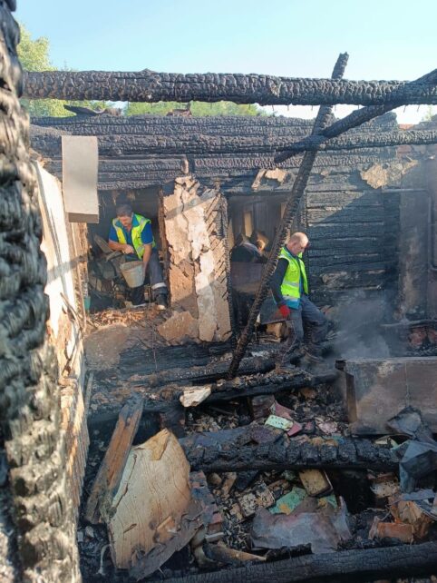Школа перетворилася на попелище: жахливі наслідки ворожого обстрілу Чернігівщини (Фото)