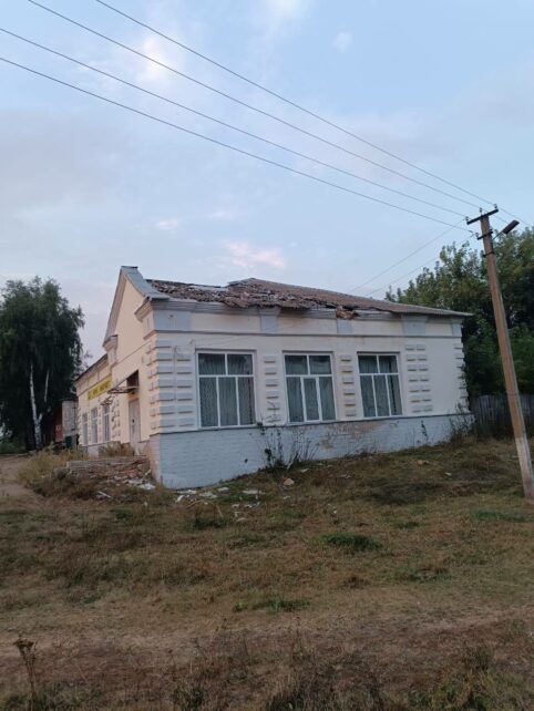 Школа перетворилася на попелище: жахливі наслідки ворожого обстрілу Чернігівщини (Фото)