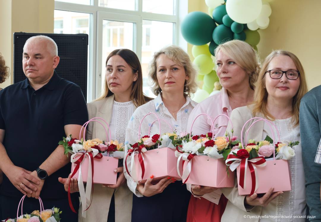 Стипендії та подарунки — за наполегливість і перемоги: у Чернігові нагородили талановиту молодь
