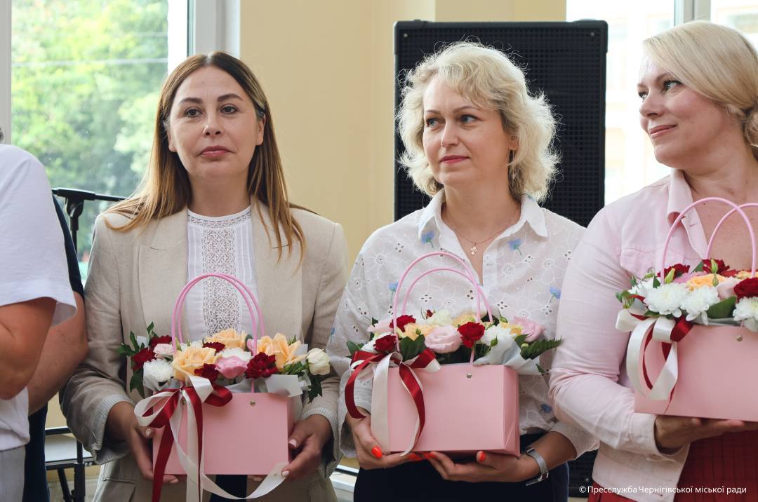 Стипендії та подарунки — за наполегливість і перемоги: у Чернігові нагородили талановиту молодь
