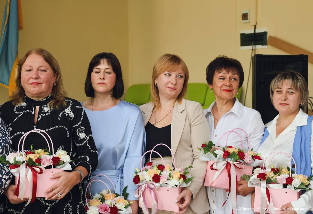 Стипендії та подарунки — за наполегливість і перемоги: у Чернігові нагородили талановиту молодь